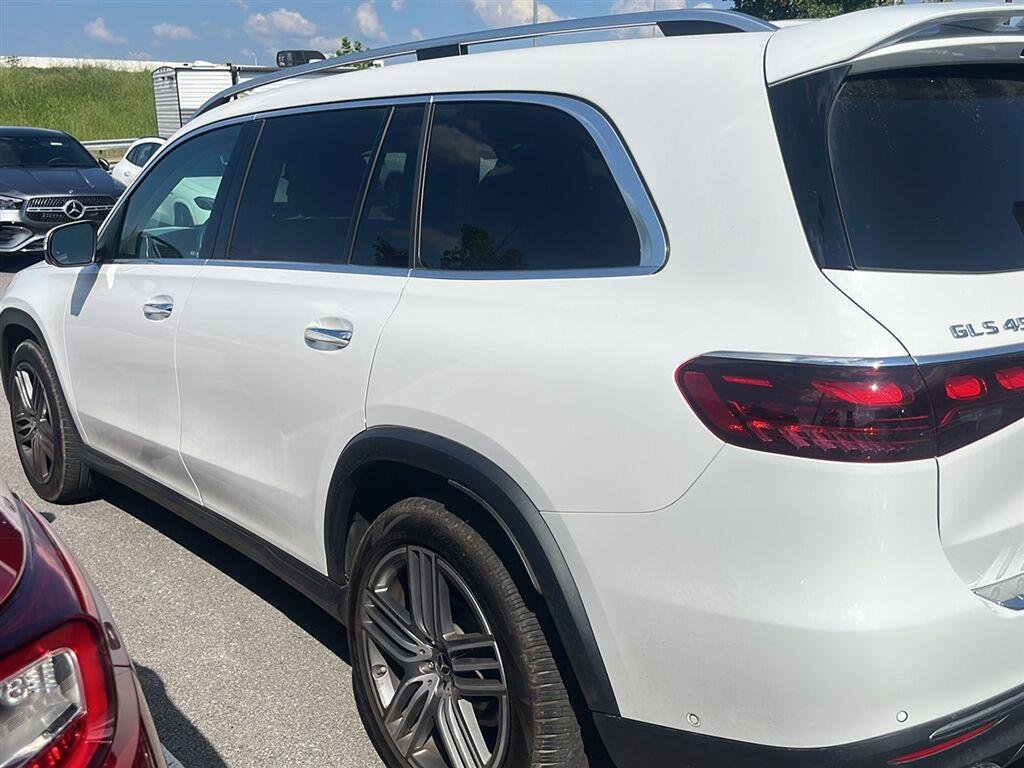Certified Used 2025 MANUFAKTUR Moonlight White Metallic Mercedes-Benz GLS 450 image 15