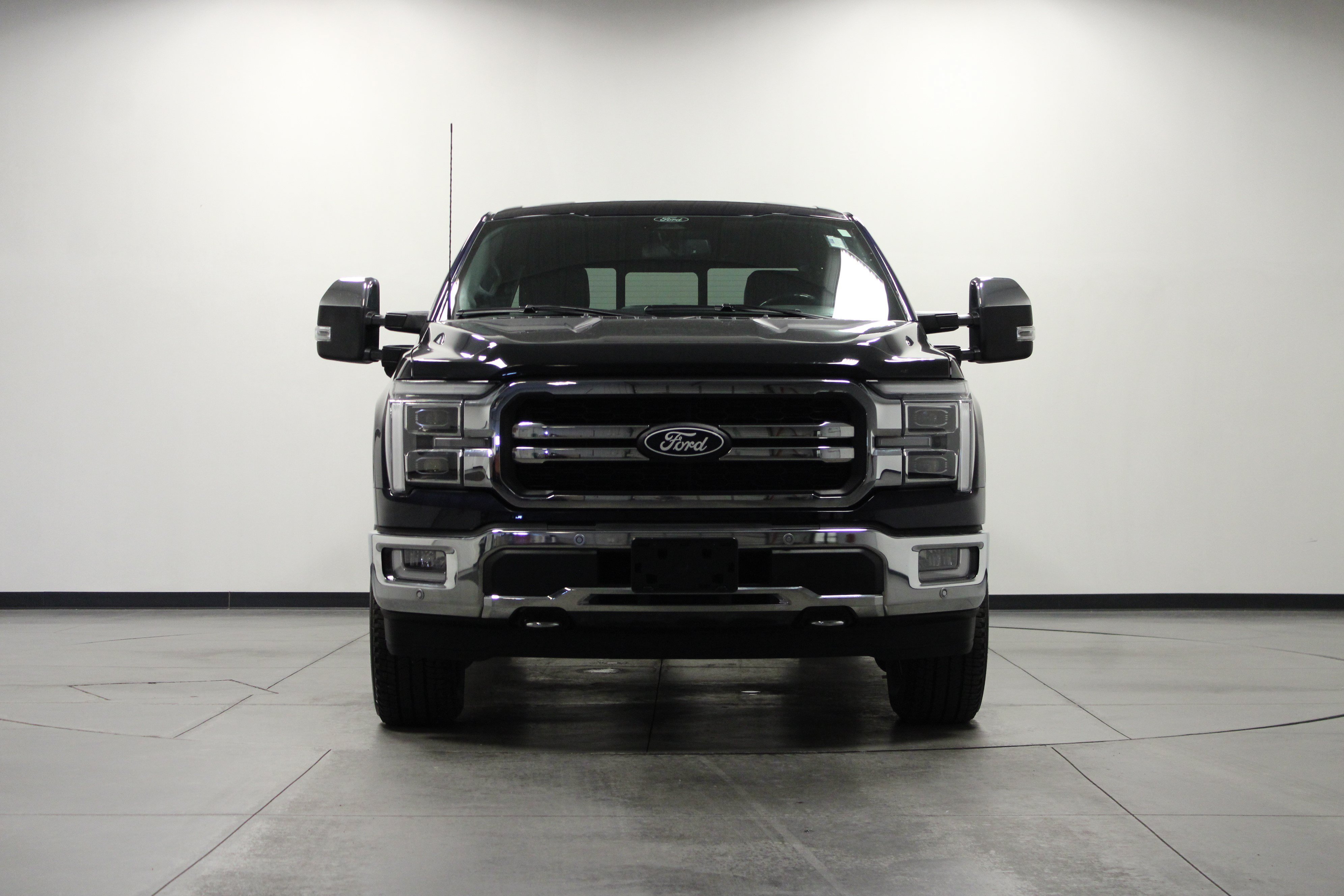 Used 2024 Antimatter Blue Metallic Ford LARIAT image 9
