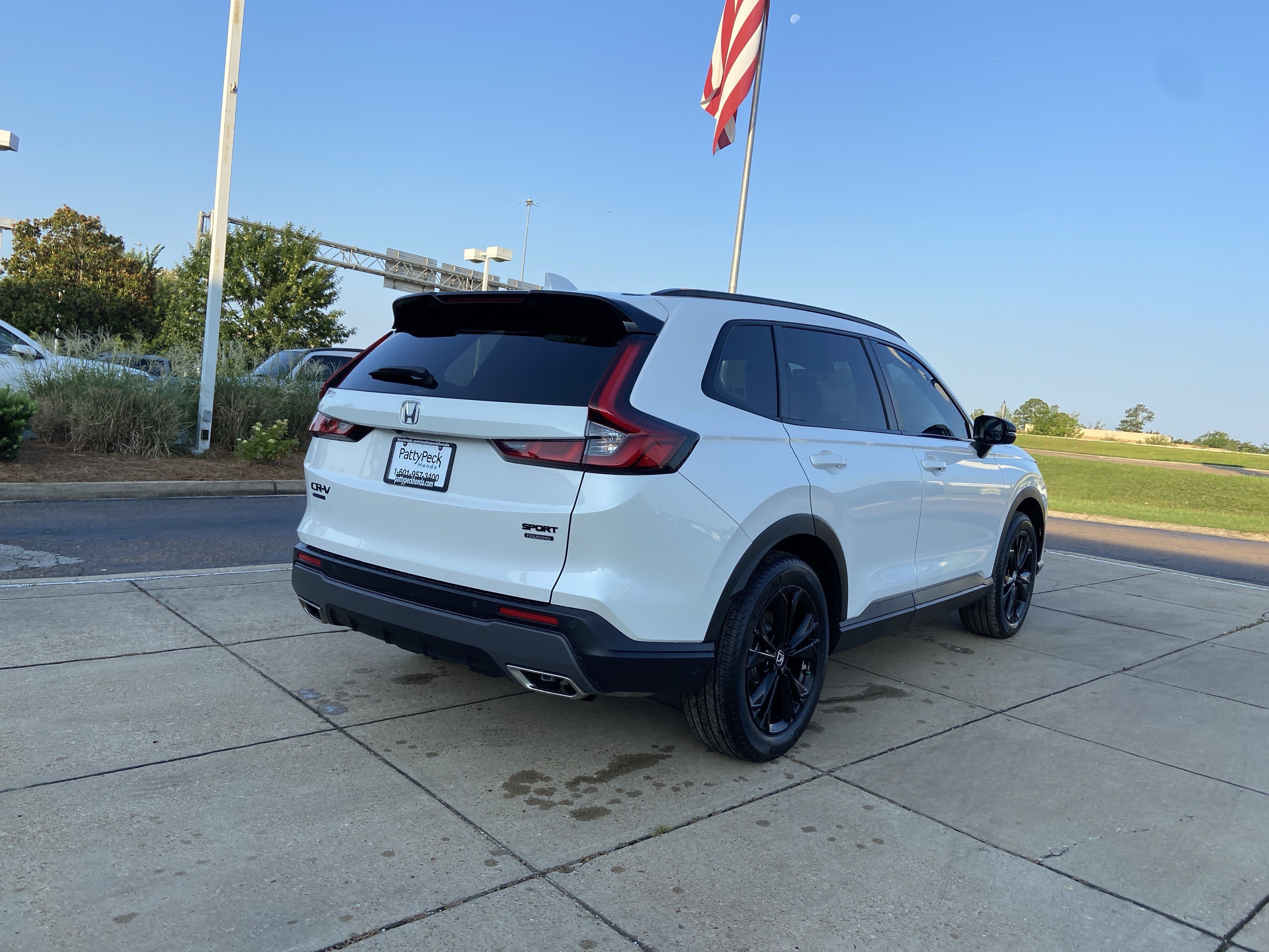 Used 2026 Platinum White Pearl Honda Sport Touring image 11