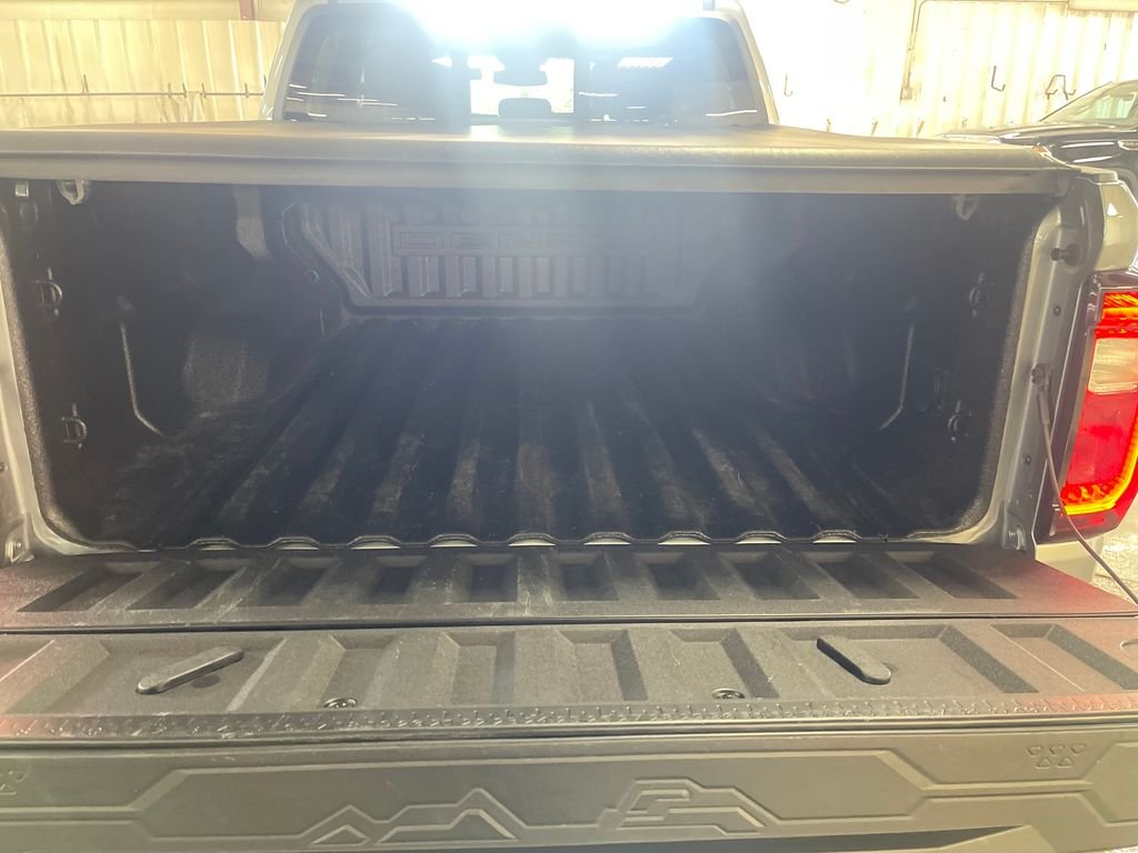 Used 2024 Silver GMC Denali image 27
