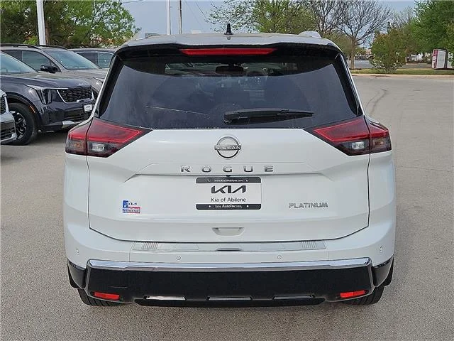 Used 2024 Everest White Pearl Nissan Platinum image 3