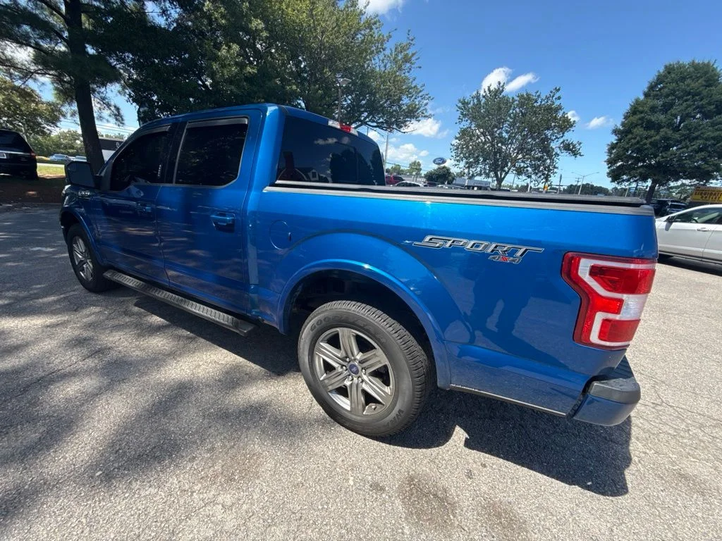 Used 2018 Blue Ford XLT image 3