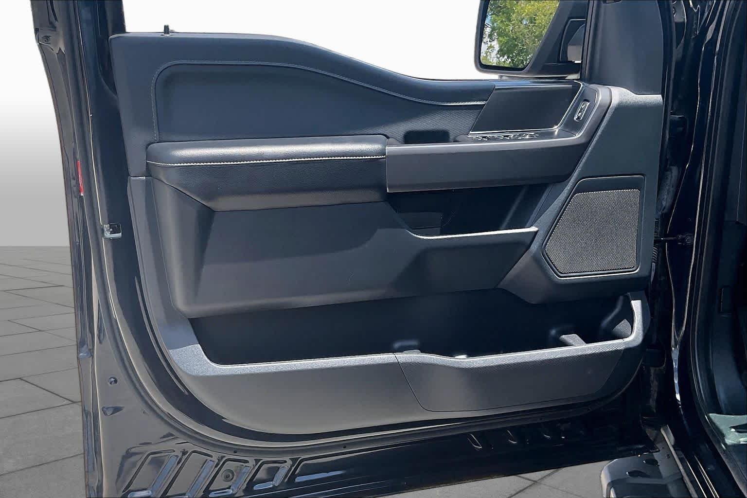 Used 2024 Antimatter Blue Ford XLT image 20