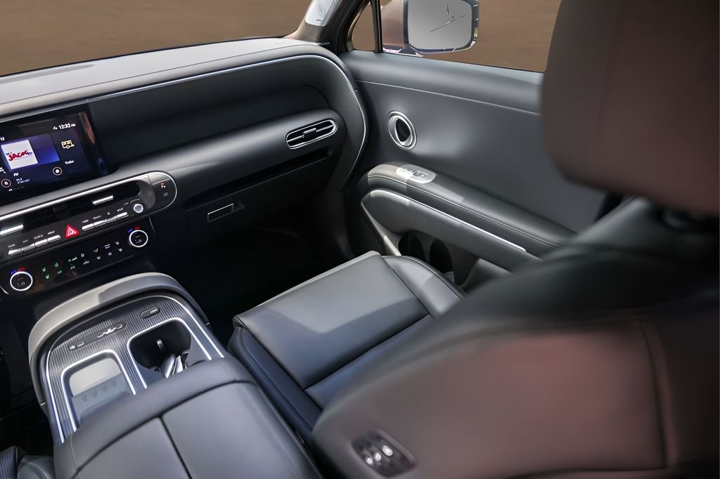 Used 2026  Hyundai Calligraphy image 26