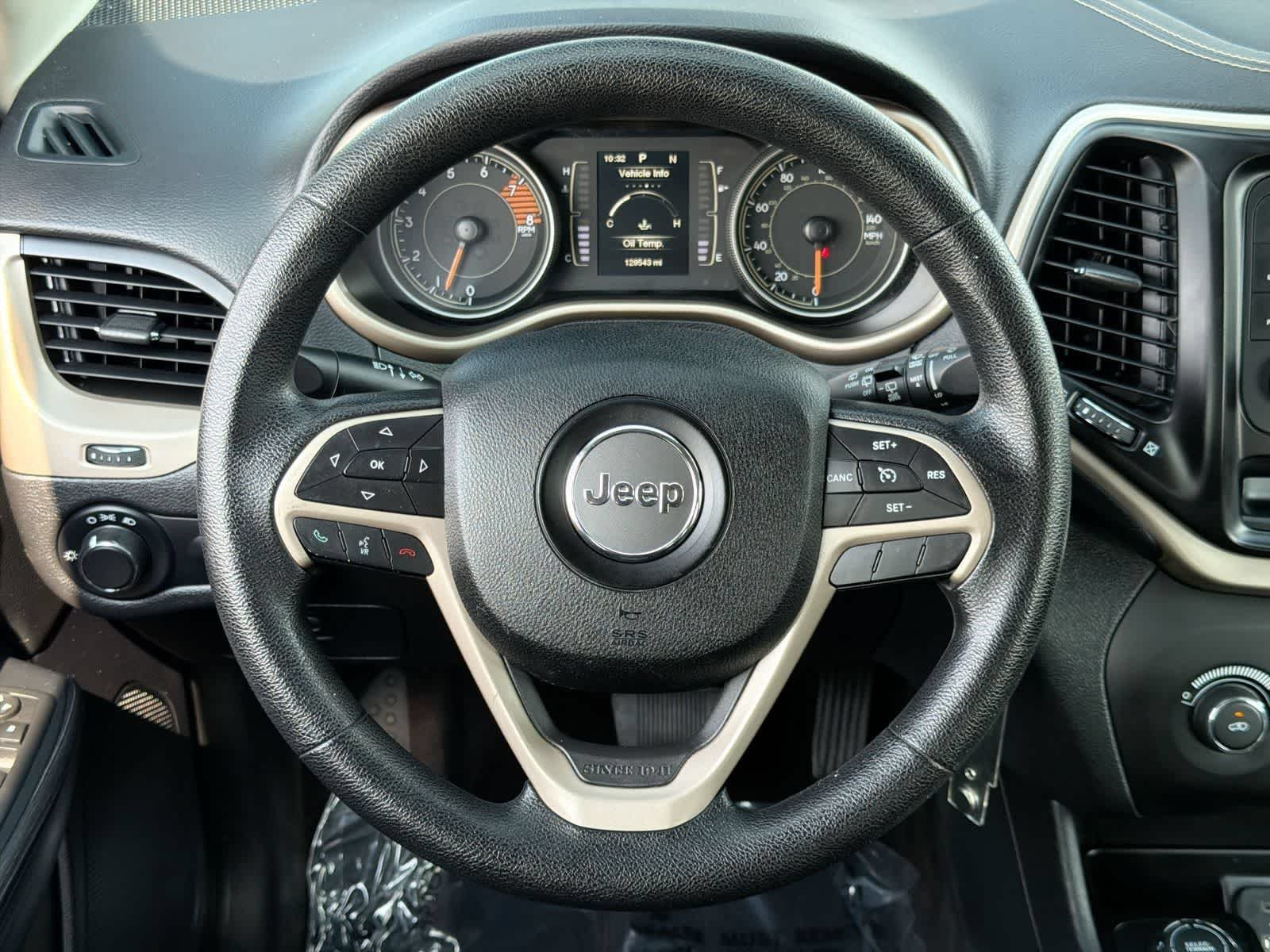 Used 2016 Brilliant Black Crystal Pearlcoat Jeep Sport image 23