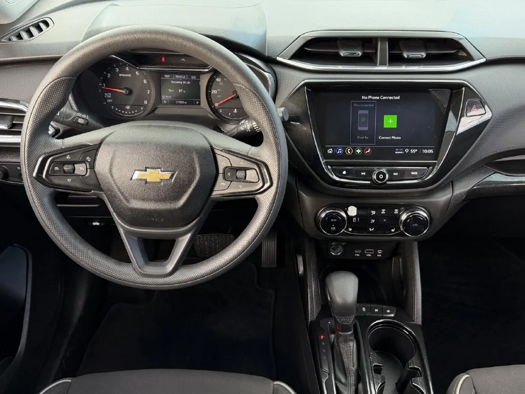 Used 2021 White Chevrolet LT image 11