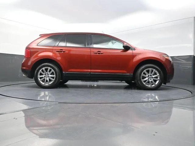 Used 2014 Orange Ford SEL image 37