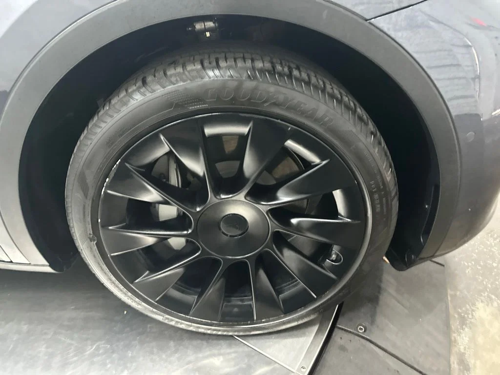 Used 2021 Gray Tesla Long Range image 9