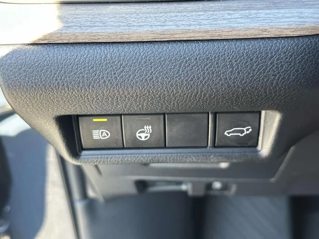 Used 2024 White Toyota Platinum image 26