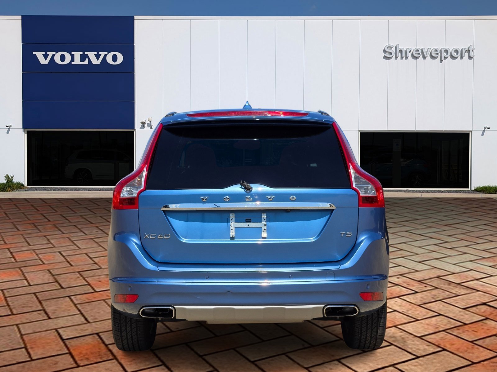 Used 2017 Blue Metallic Volvo Inscription image 5