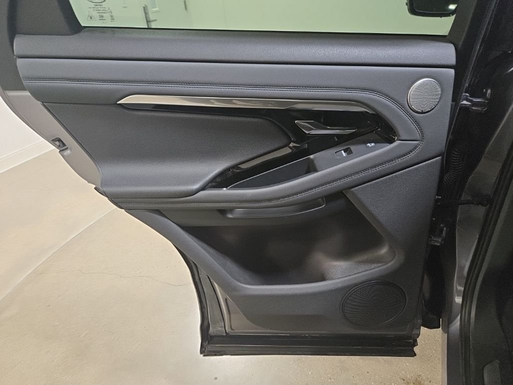 Used 2022 Eiger Gray Metallic Land Rover R-Dynamic SE image 22