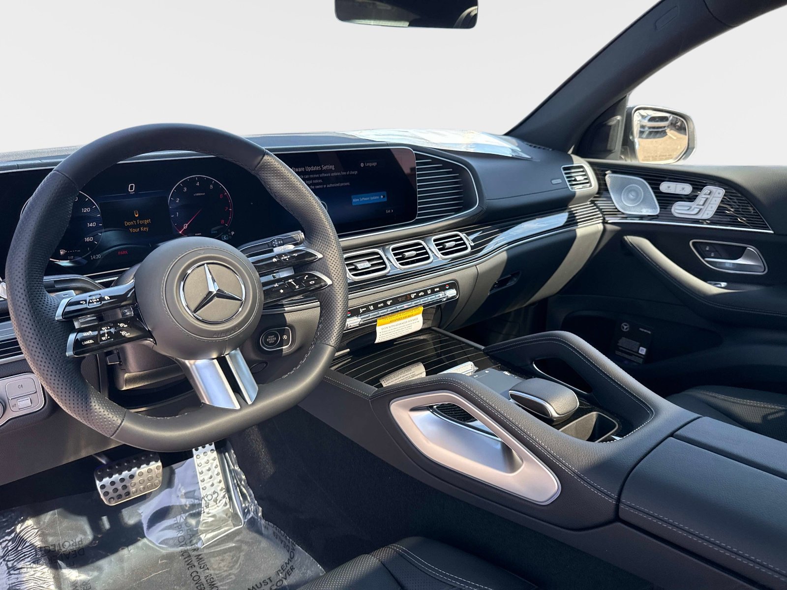 New 2026 Polar White Mercedes-Benz 450 4MATIC® Coupe image 16