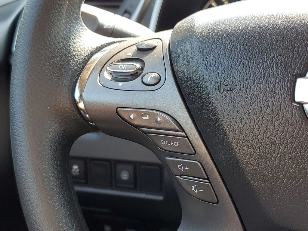 Used 2020 White Nissan S image 16
