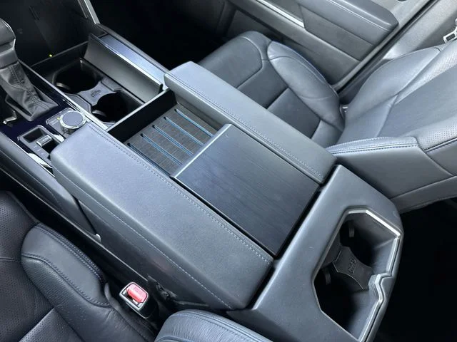 Used 2025 Black Toyota Platinum image 22