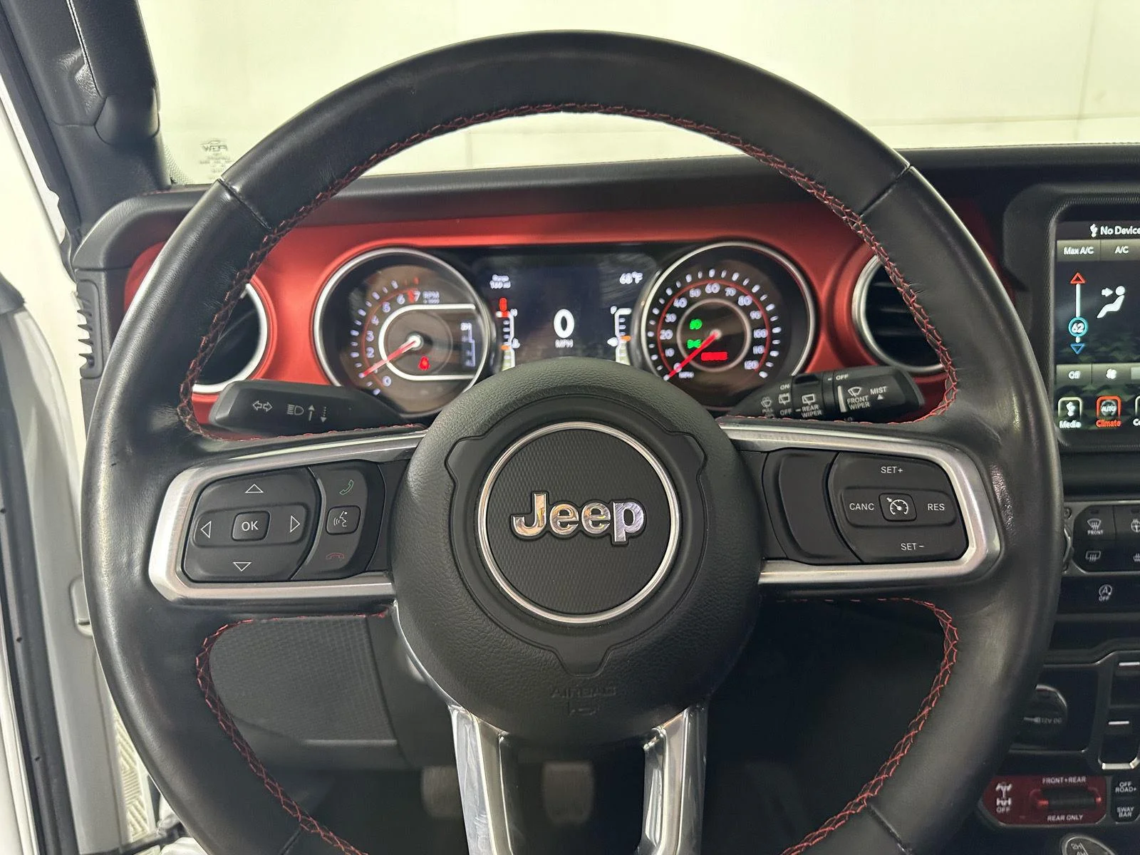 Used 2021 Bright White Clearcoat Jeep Unlimited Rubicon image 29