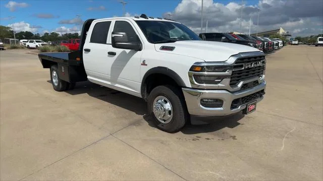 New 2026 Bright White Clear-Coat Exterior Paint RAM Tradesman image 3