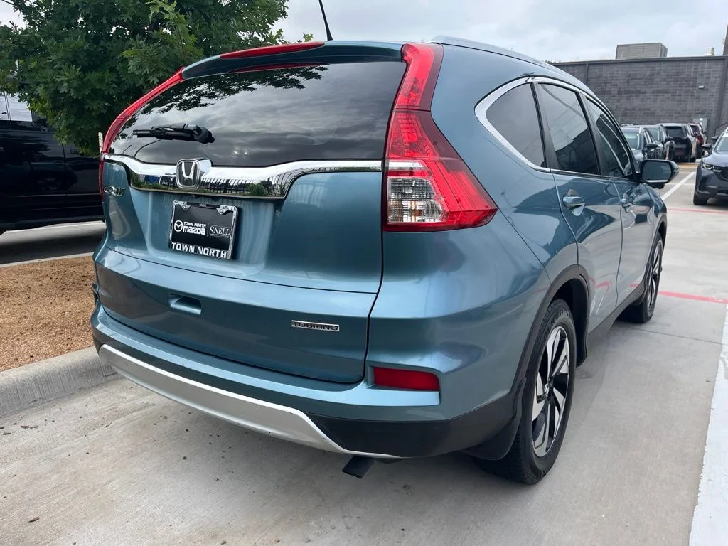 Used 2016 Blue Honda Touring image 3