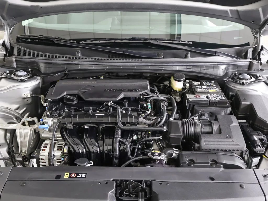 Used 2025 Gray Kia LXS image 19