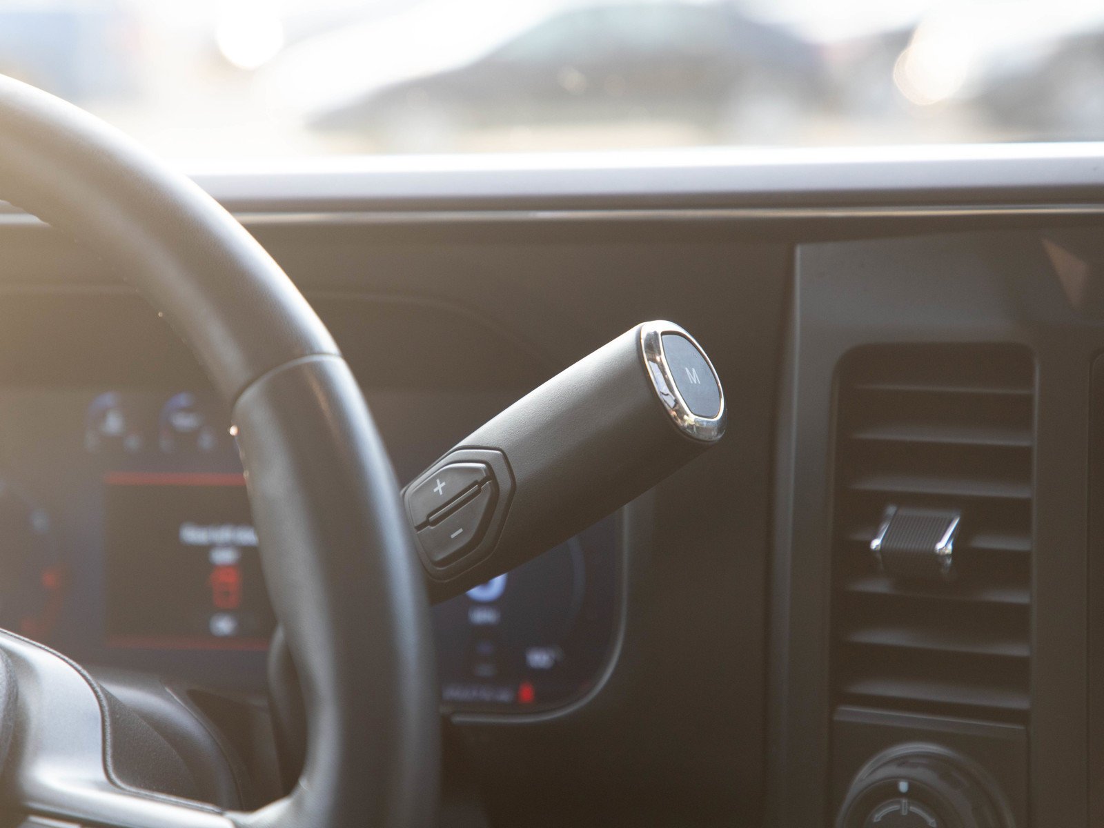 Used 2024  Ford  image 21