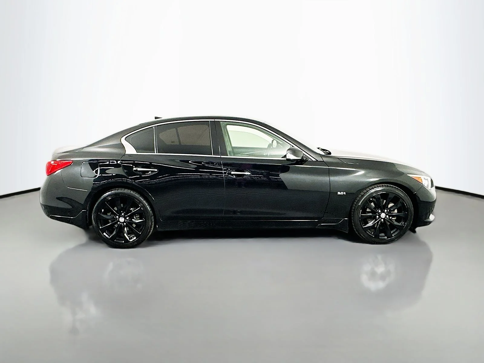 Used 2017 Black Obsidian INFINITI 3.0t Premium image 8