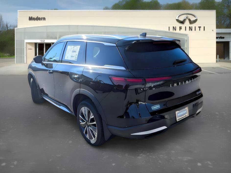 Used 2026 Mineral Black INFINITI LUXE image 5