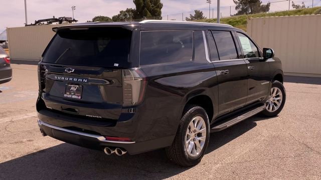 2026 Chevrolet Suburban Premier - Photo 8