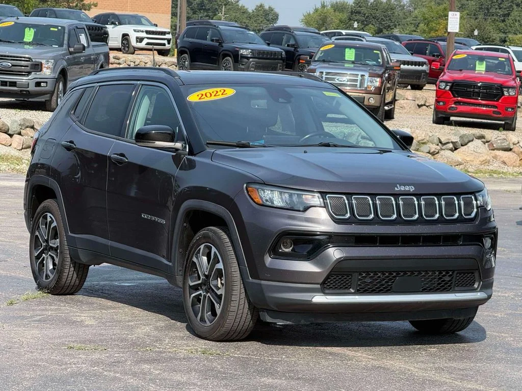 Used 2022 Gray Jeep Limited image 3