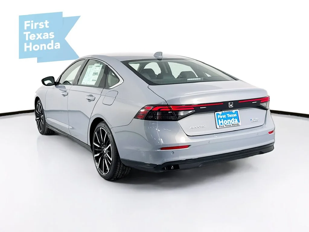 New 2026 Urban Gray Pearl Honda Touring image 5