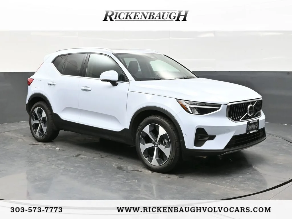 2025 Volvo XC40 B5 Plus Bright AWD's photo