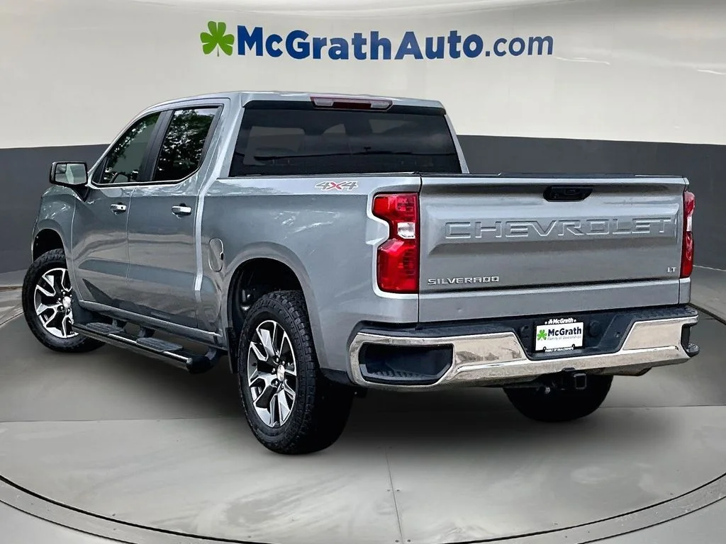 Used 2023 Gray Chevrolet LT image 5
