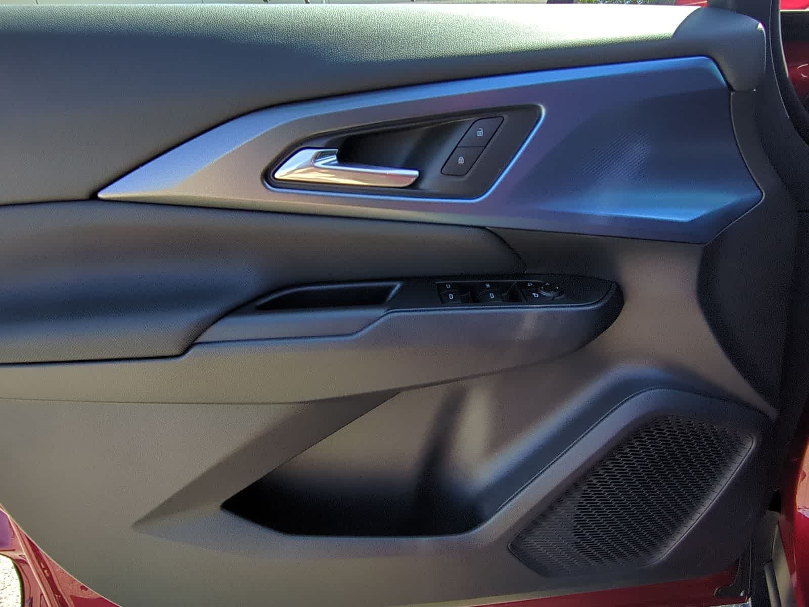 2026 Chevrolet Equinox EV 2LT - Photo 10