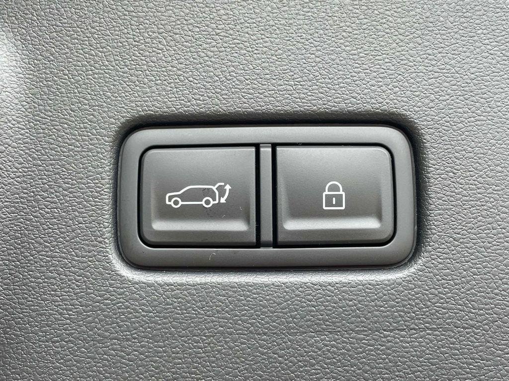 New 2026 White Hyundai Blue SEL Premium 7P image 10