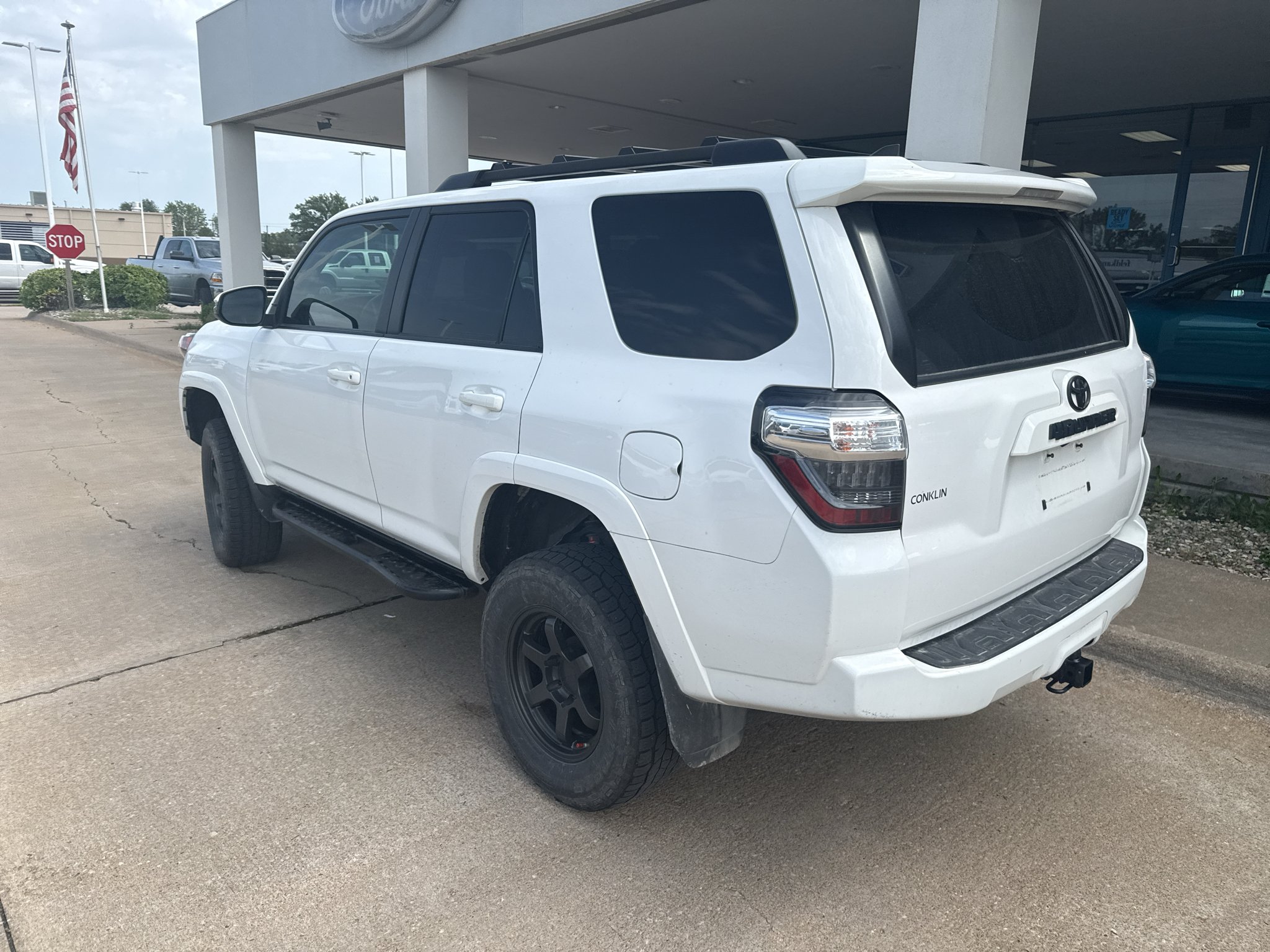 Used 2019 Super White Toyota SR5 Premium image 8