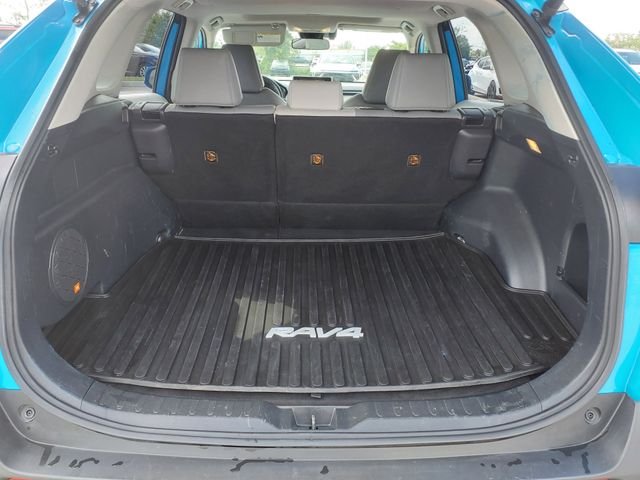 2019 Toyota RAV4 XLE Premium - Photo 11