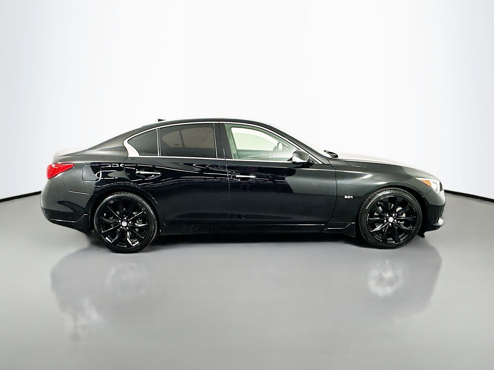 Used 2017 Black Obsidian INFINITI 3.0t Premium image 8