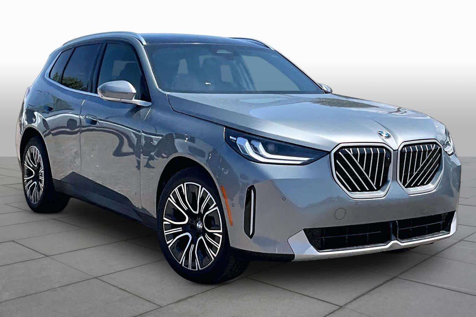 New 2026 Skyscraper Grey Metallic BMW 30 xDrive image 2