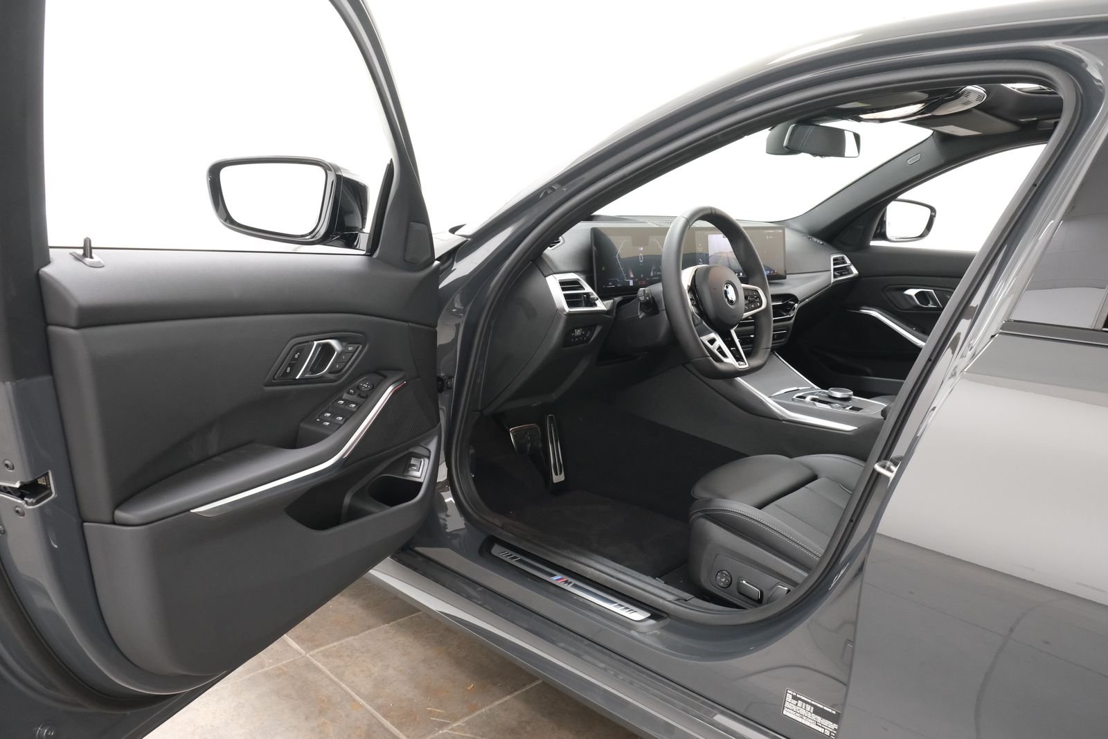 New 2026 Dravit Grey Metallic BMW 330i xDrive image 36
