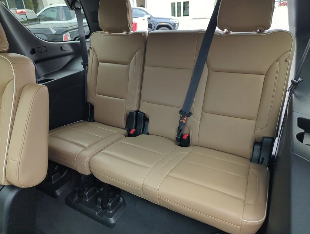 Used 2021 White Chevrolet Premier image 30