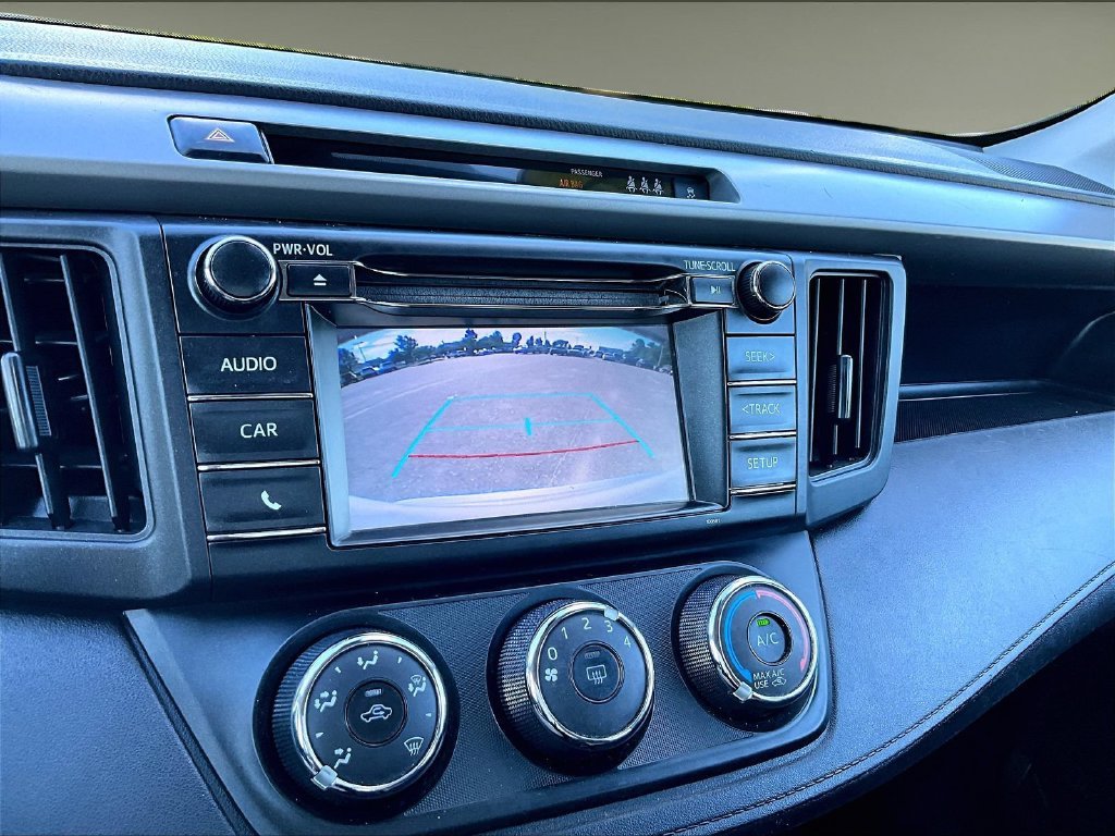 Used 2017 Silver Toyota LE image 19