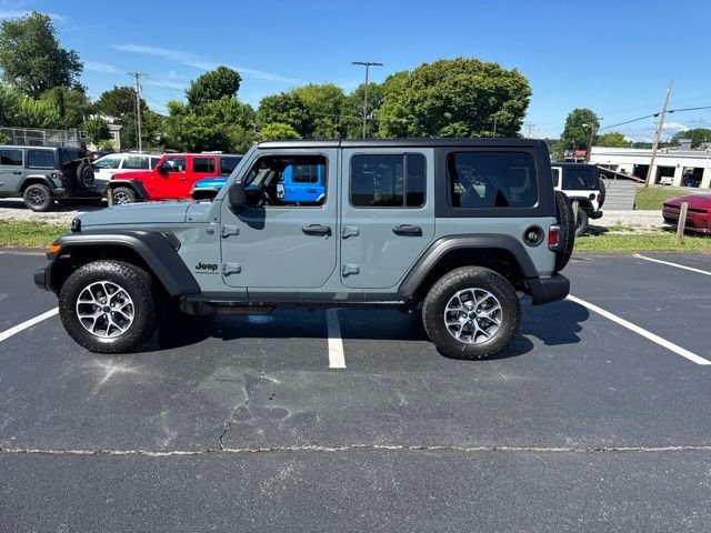 New 2026 Anvil Clear-Coat Exterior Paint Jeep Sport S image 4