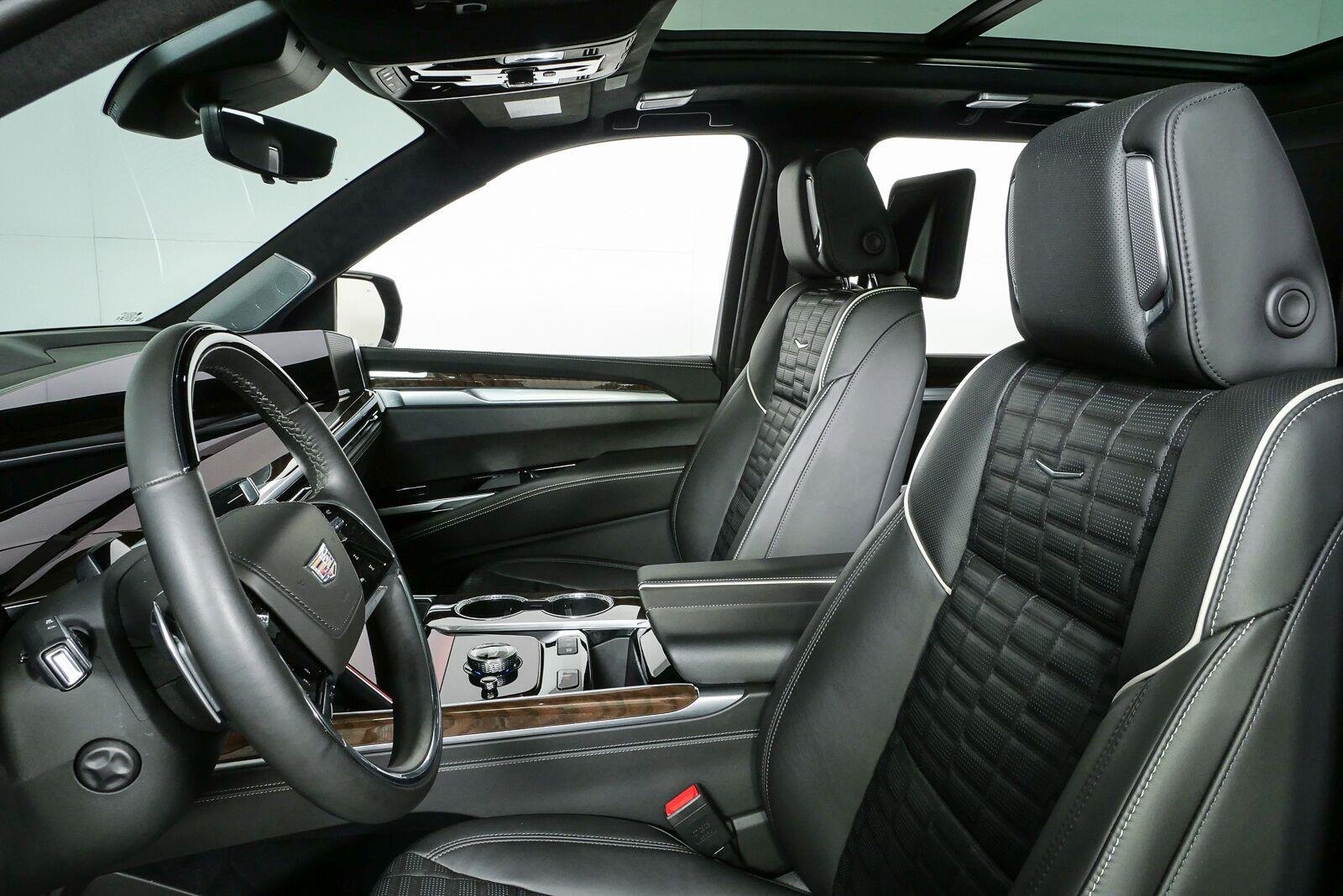 Used 2025 Black Raven Cadillac Sport Platinum image 5