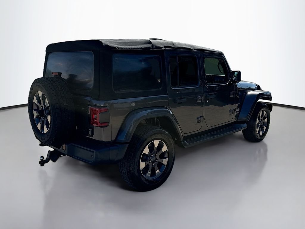 Used 2018 Granite Crystal Metallic Clearcoat Jeep Sahara image 7