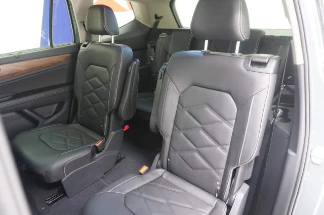 New 2026 Pure Gray Volkswagen 2.0T SE w/Technology image 21