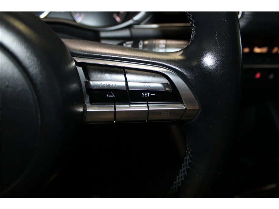 Used 2019 Deep Crystal Blue Mica Mazda Hatchback 4D image 28