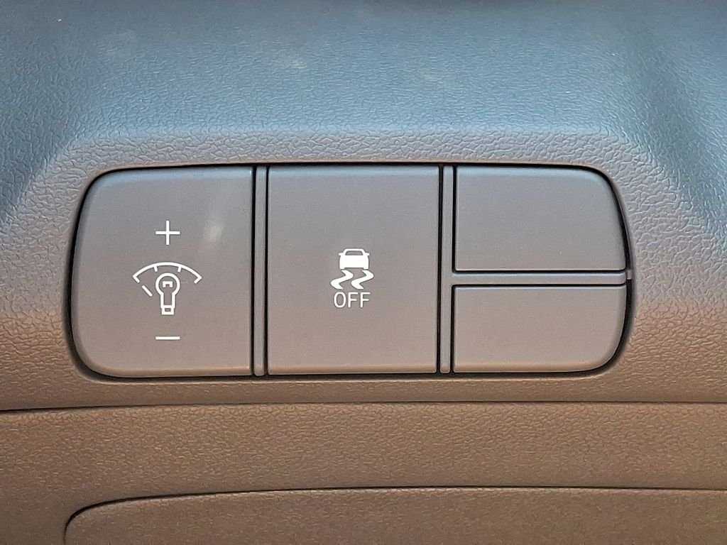 Used 2026 Gray Hyundai SEL Sport image 24