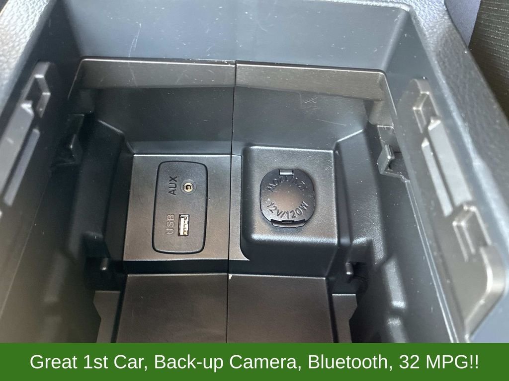 Used 2016 Silver Subaru 2.0i Premium image 15