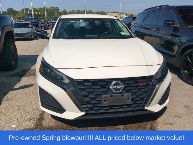 Used 2024 White Nissan 2.5 SR image 6