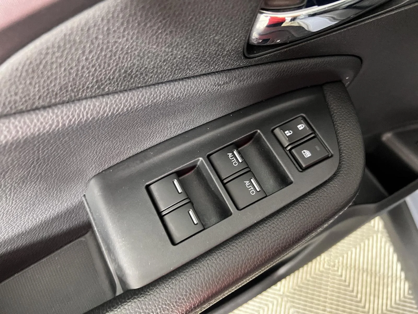 Used 2024 Gy Honda Sport image 11