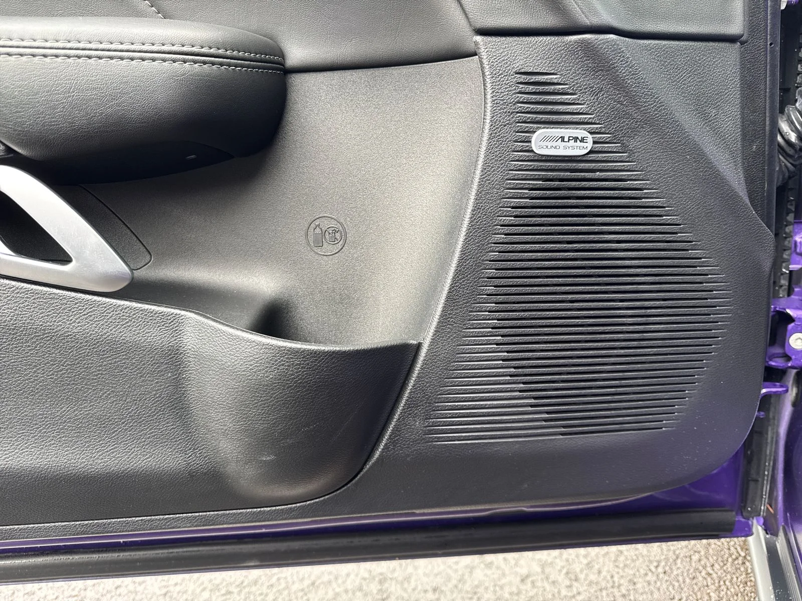 Used 2023 Plum Dodge R/T Scat Pack image 18
