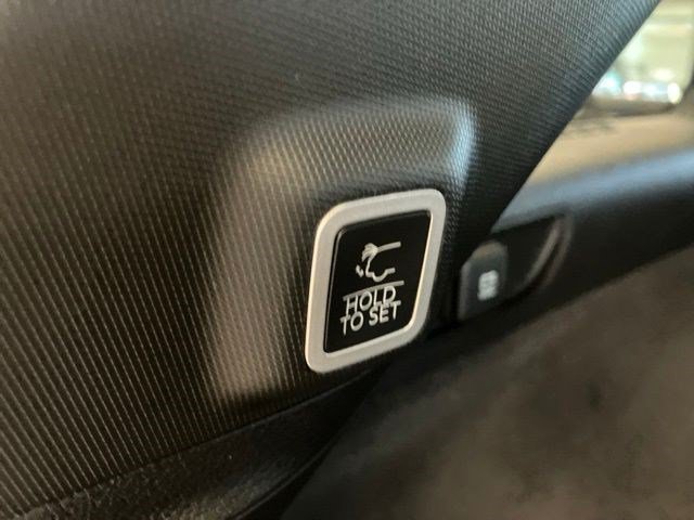 New 2026 Bright White Clear-Coat Exterior Paint Jeep Summit image 25